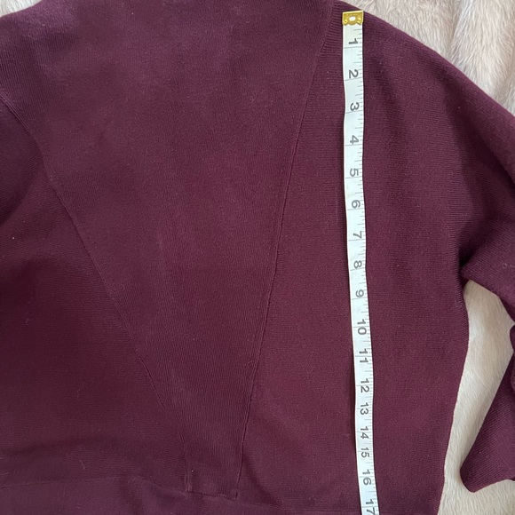 Jennifer Lopez Sweater XSmall, Great condition! - Picture 6 of 6